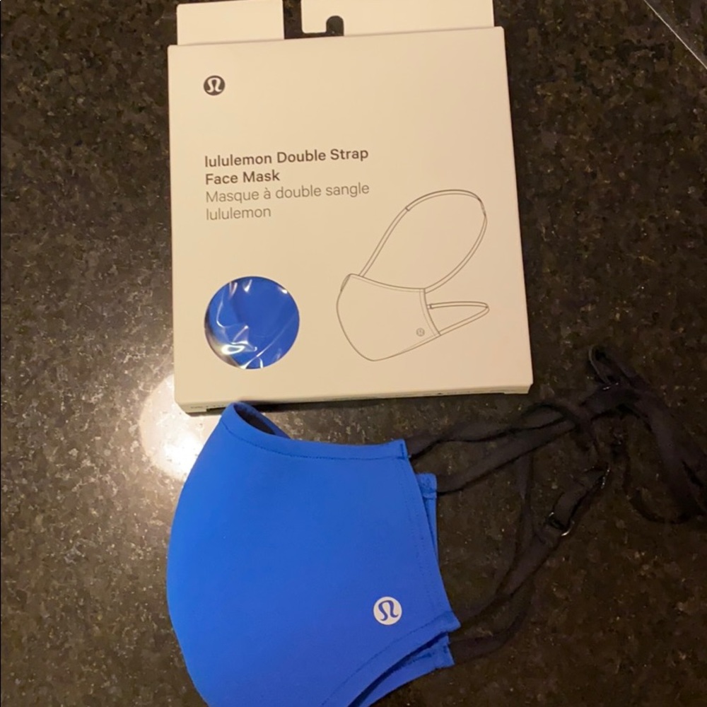 Lululemon mask